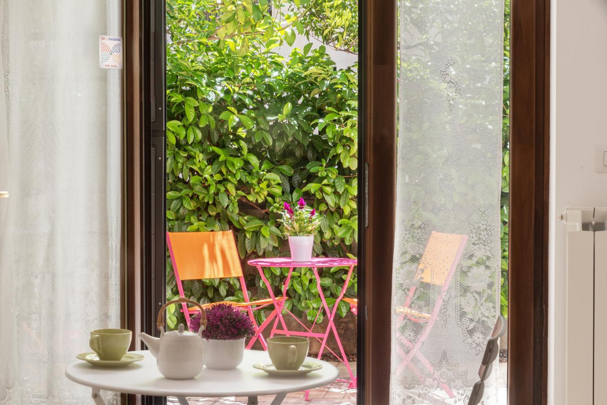 Garden House, Appartamento Con Giardino A Fasano Ngoại thất bức ảnh